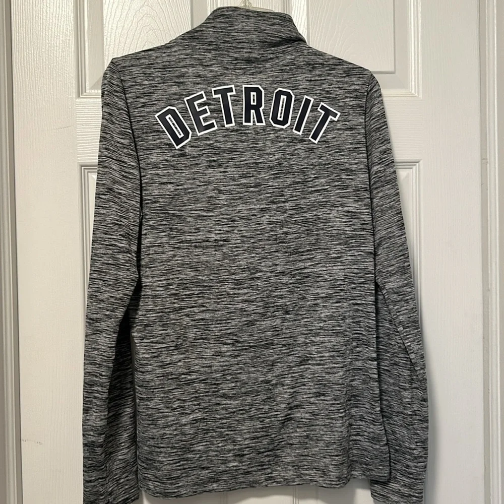 VS Pink Detroit Tigers Half Zip - Picture 2 of 5